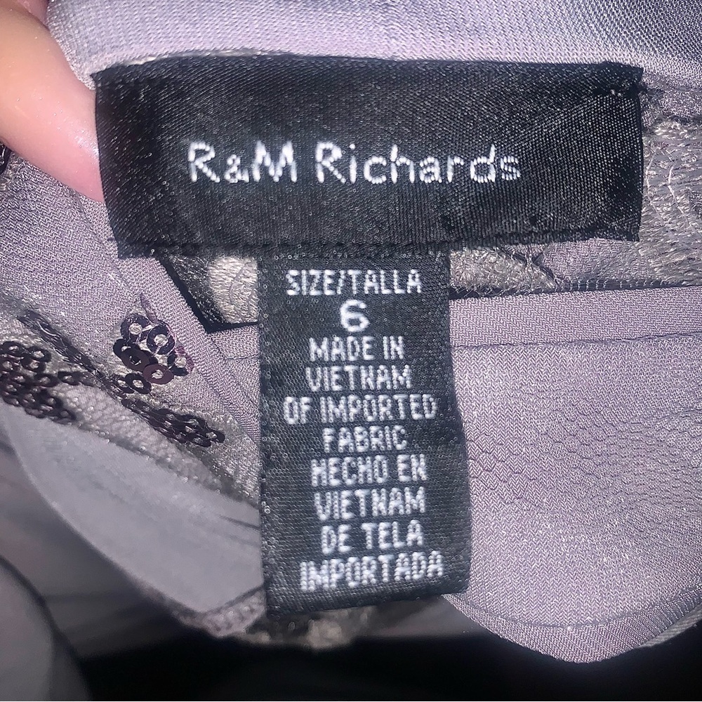 BRAND NEW Grey with Silver Sequin and Lace R&M RICHARDS DRESS SIZE 6 - Picture 9 of 11